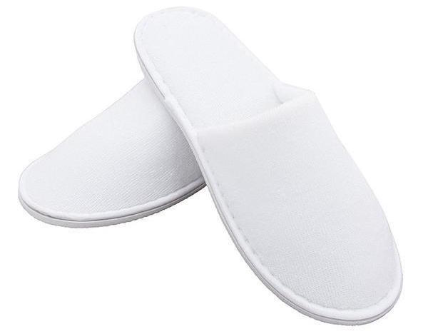 CLOSED TOE SLIPPERS